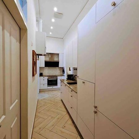 Luxury Cityapartment 2 Wina Bagian luar foto