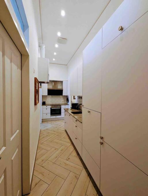Luxury Cityapartment 2 Wina Bagian luar foto