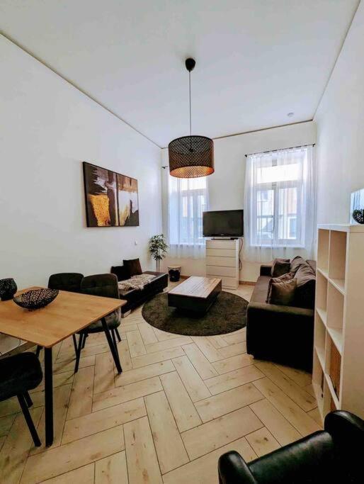 Luxury Cityapartment 2 Wina Bagian luar foto